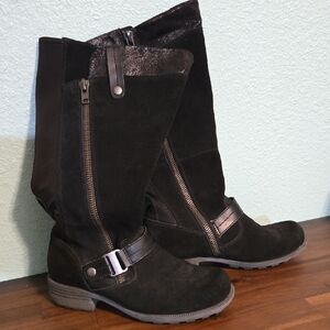 Earth Origins Black Suede Heeled Boots